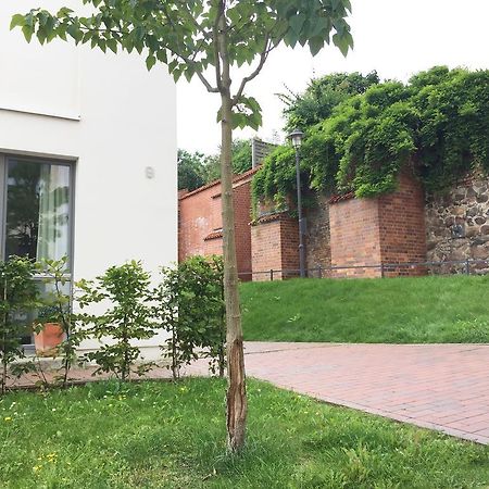 Ferienwohnung An Der Historischen Stadtmauer Rostock Luaran gambar