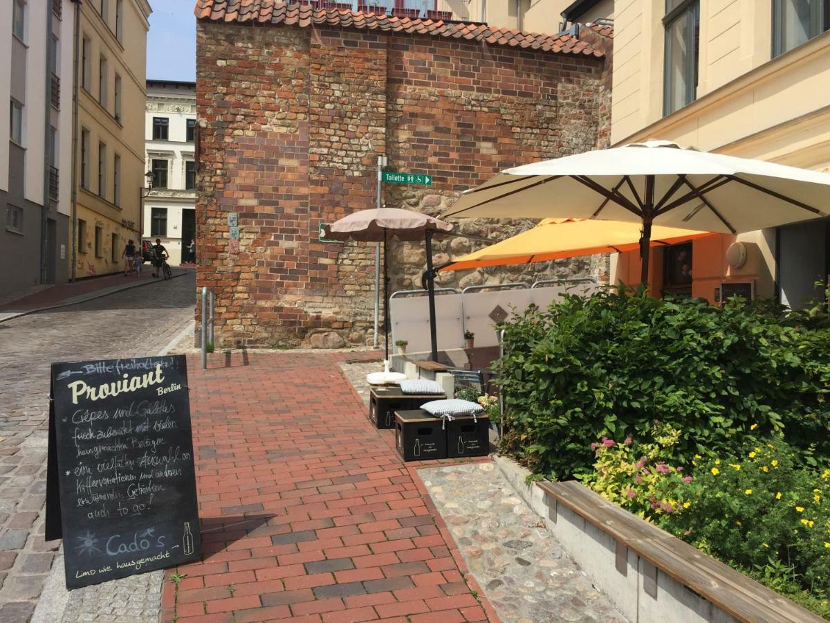 Ferienwohnung An Der Historischen Stadtmauer Rostock Luaran gambar